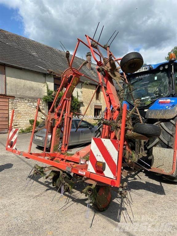 Kuhn GF6502 Zgrabiarki i przetrząsacze