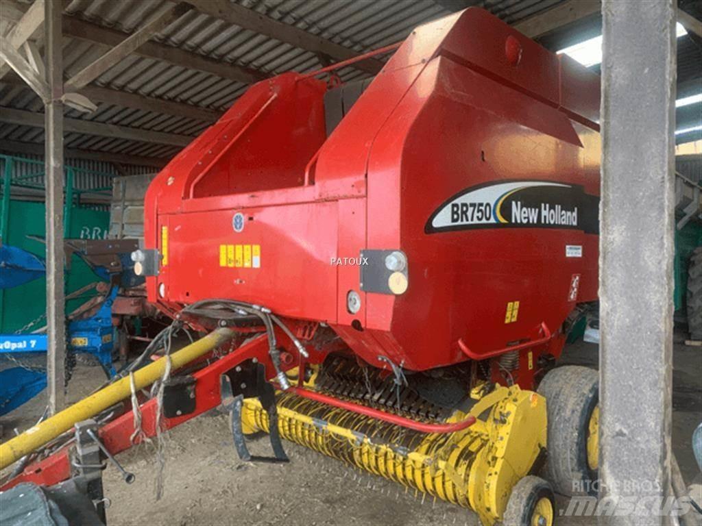 New Holland BR750 Prasy zwijające