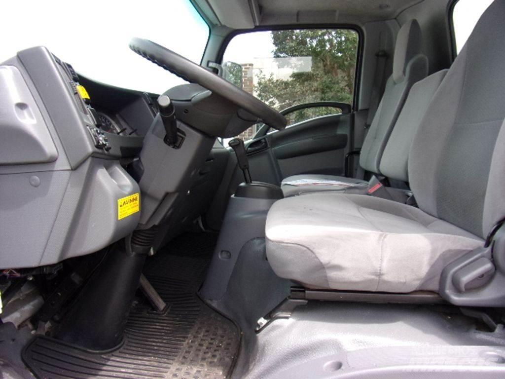 Isuzu NPR HD Samochody ciężarowe ze skrzynią zamkniętą