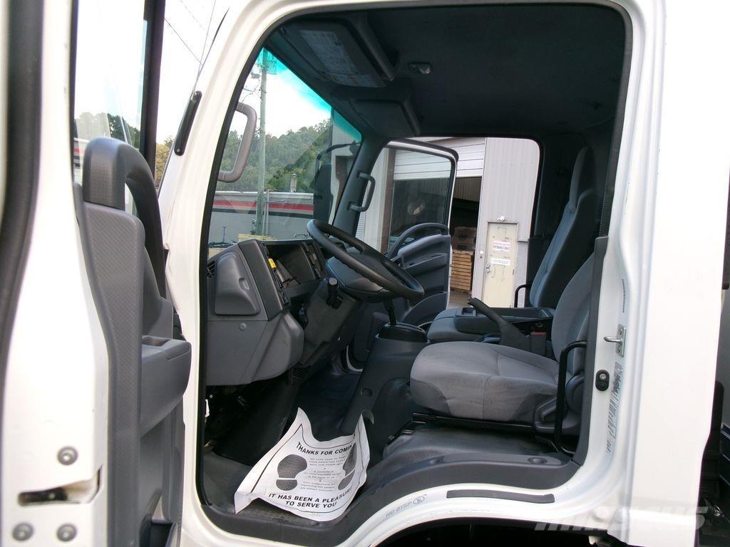 Isuzu NPRHD Samochody ciężarowe ze skrzynią zamkniętą