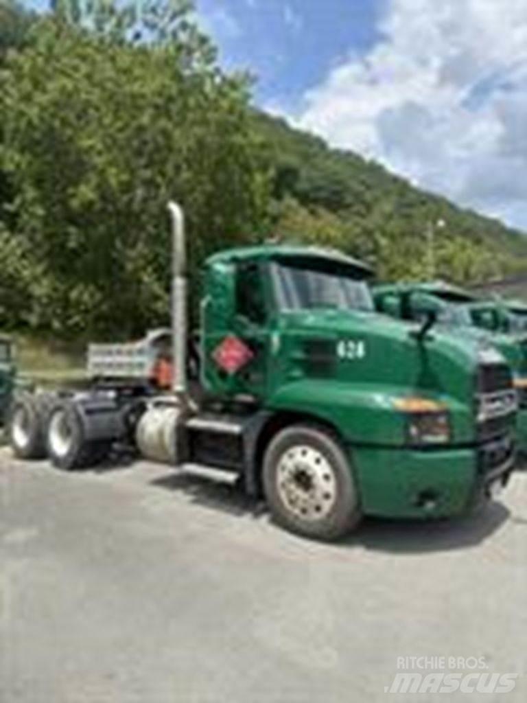 Mack AN64T Ciągniki siodłowe