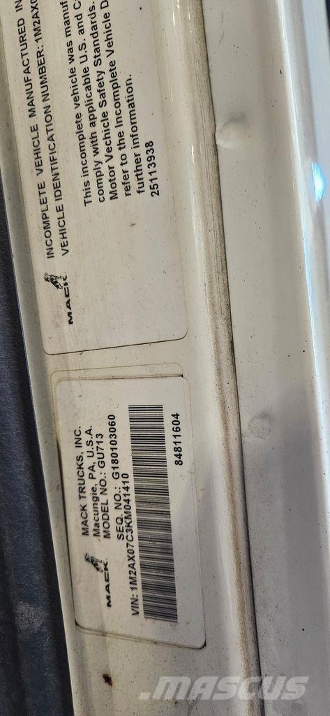 Mack GR64FR Wywrotki