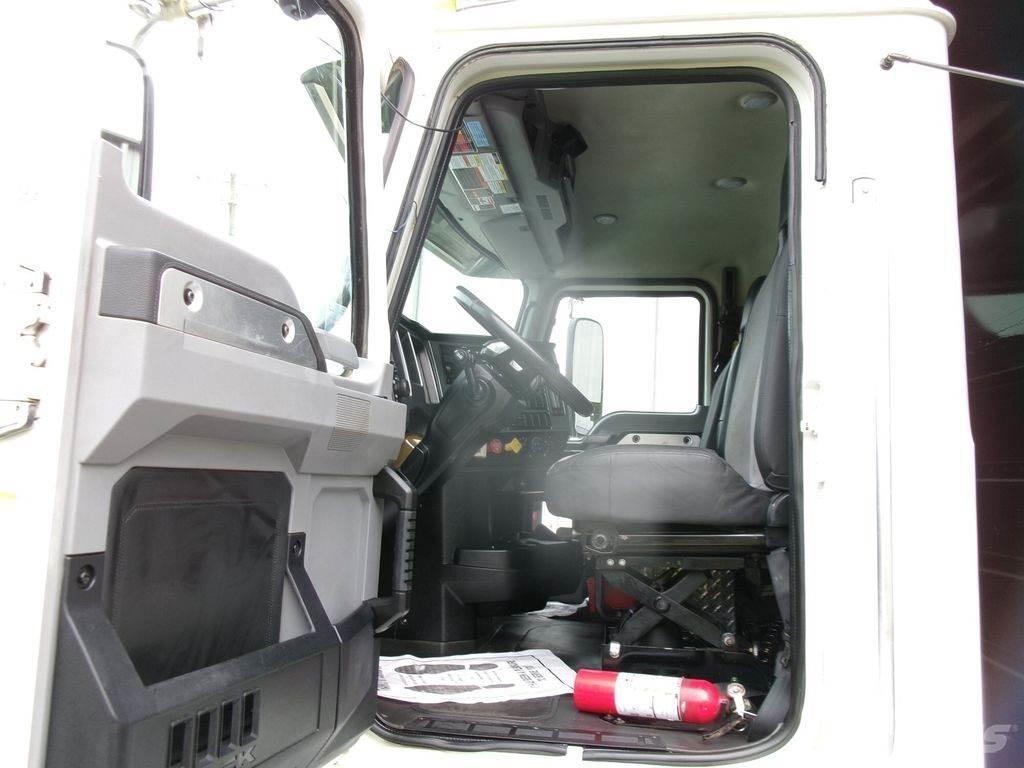 Mack GU713 Wywrotki