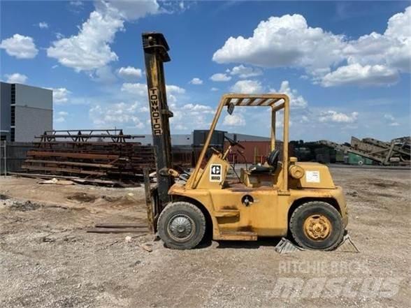 CAT B10 Wózki widłowe terenowe