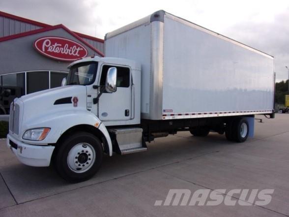 Kenworth T300 Samochody ciężarowe ze skrzynią zamkniętą