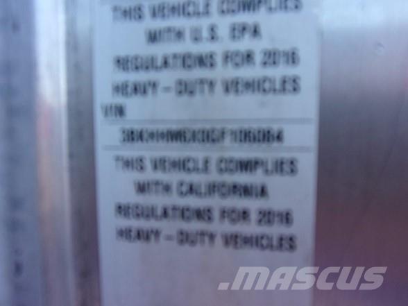 Kenworth T300 Samochody ciężarowe ze skrzynią zamkniętą