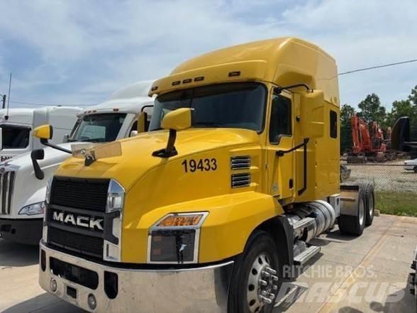 Mack ANTHEM 64T Ciągniki siodłowe