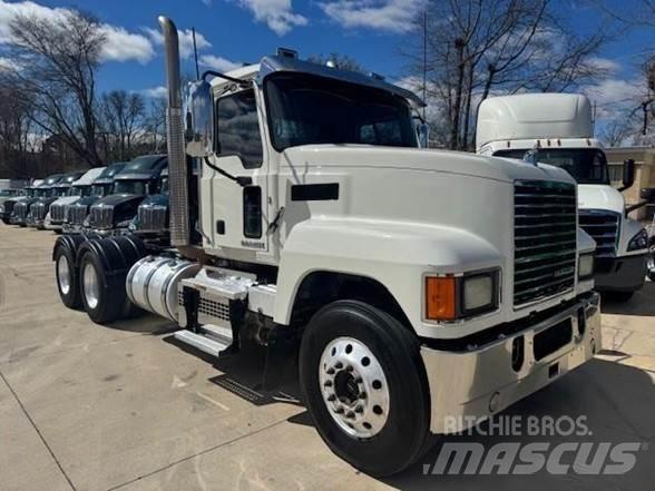 Mack PINNACLE CHU613 Ciągniki siodłowe