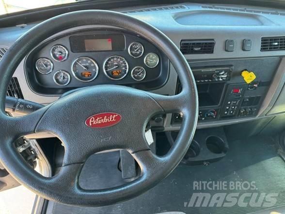 Peterbilt 337 Maszyny budowlane - Inne