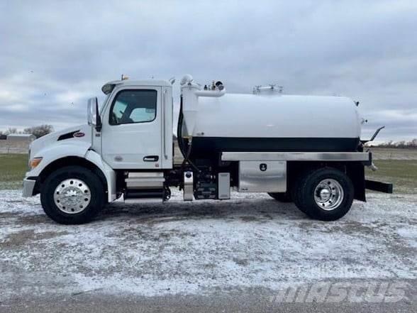 Peterbilt 536 Cysterna