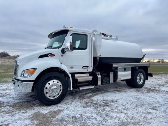 Peterbilt 536 Cysterna