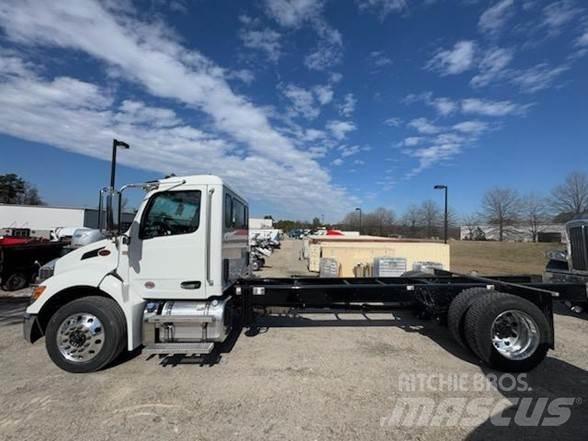 Peterbilt 536 Pojazdy pod zabudowę
