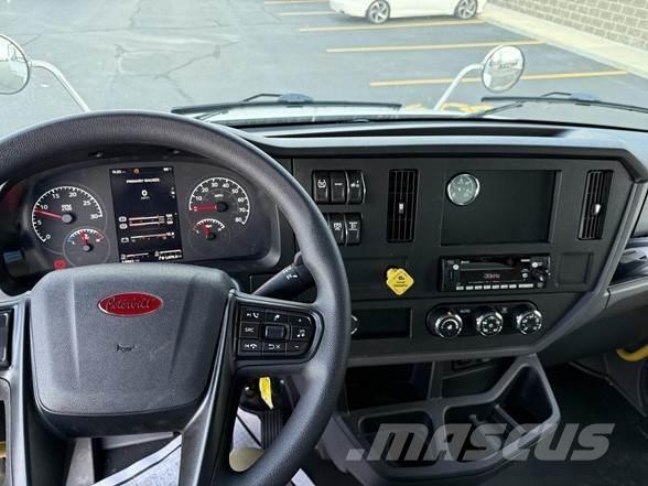 Peterbilt 536 Maszyny budowlane - Inne