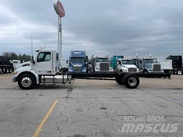 Peterbilt 536 Pojazdy pod zabudowę