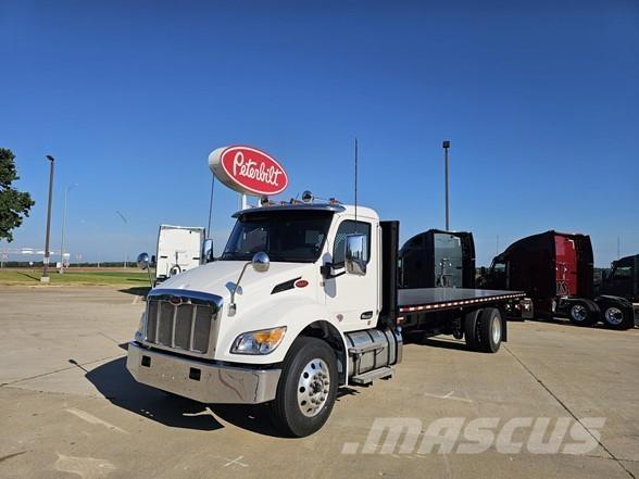 Peterbilt 536 Ciężarówki typu Platforma / Skrzynia