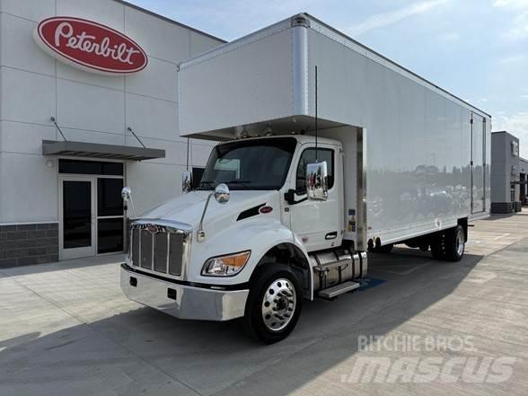 Peterbilt 536 Samochody ciężarowe ze skrzynią zamkniętą