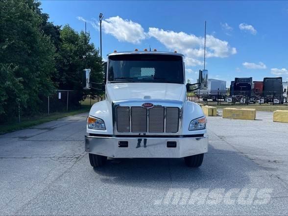 Peterbilt 548 Ciężarówki typu Platforma / Skrzynia