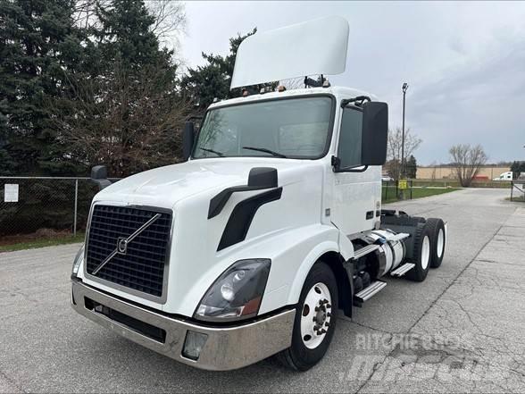 Volvo VNL42T300 Ciągniki siodłowe