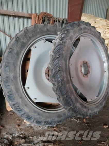  - - -  270/95R48 Opony, koła i felgi