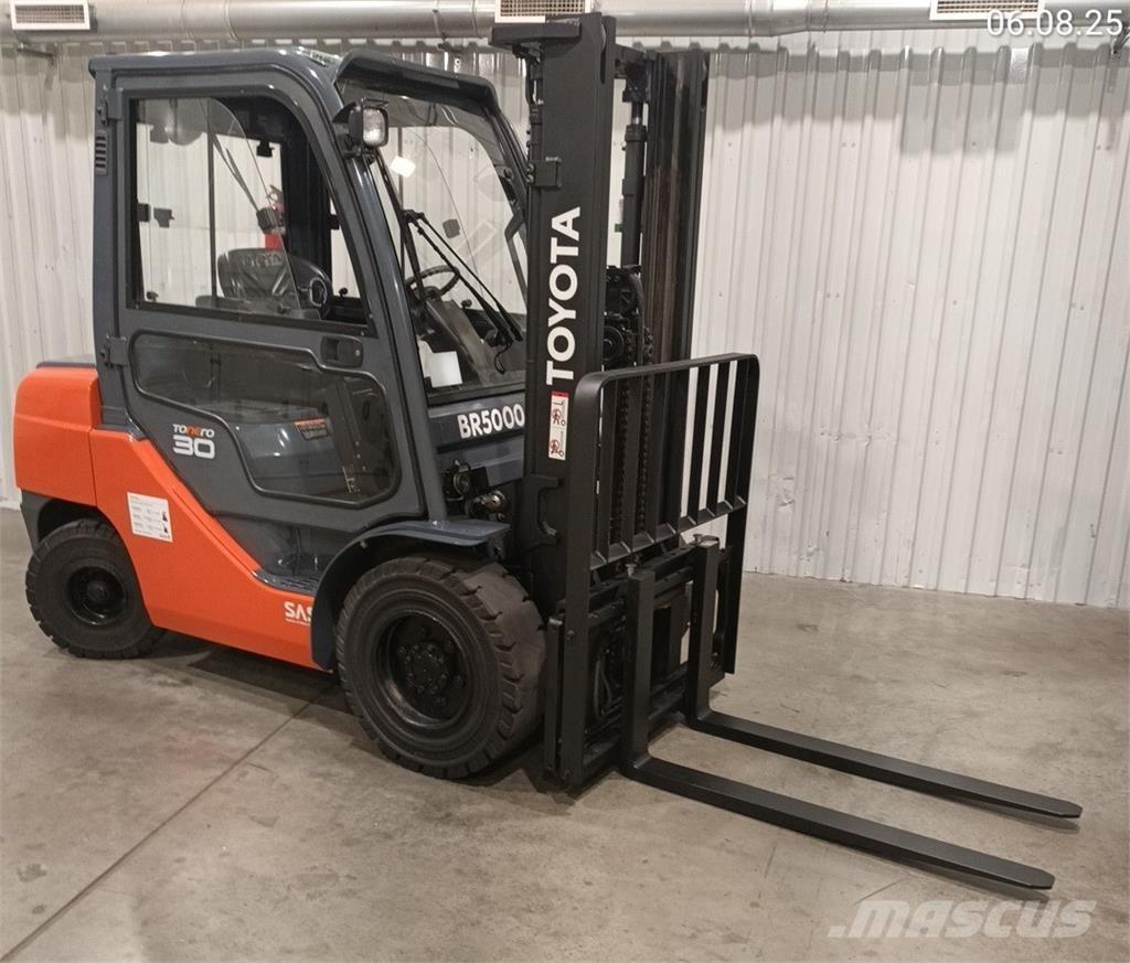 Toyota 02-8FDF30 Wózki Diesla