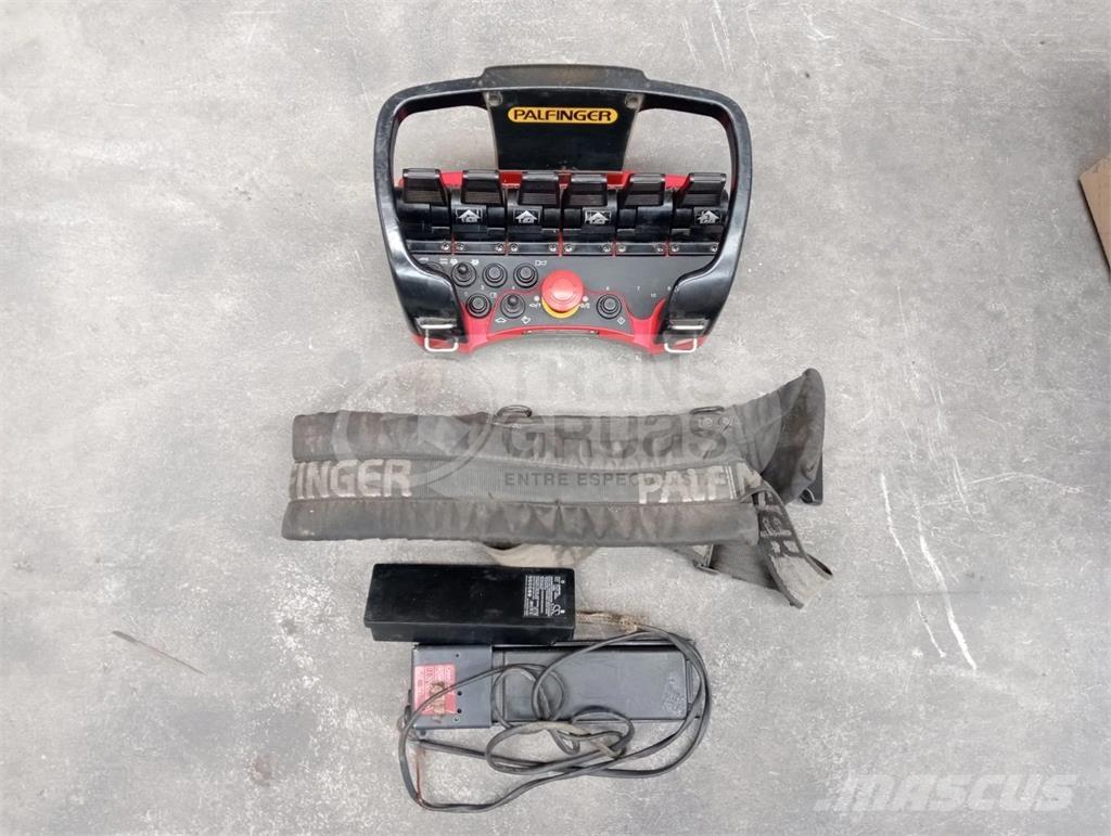 Palfinger PK 23500 Żurawie