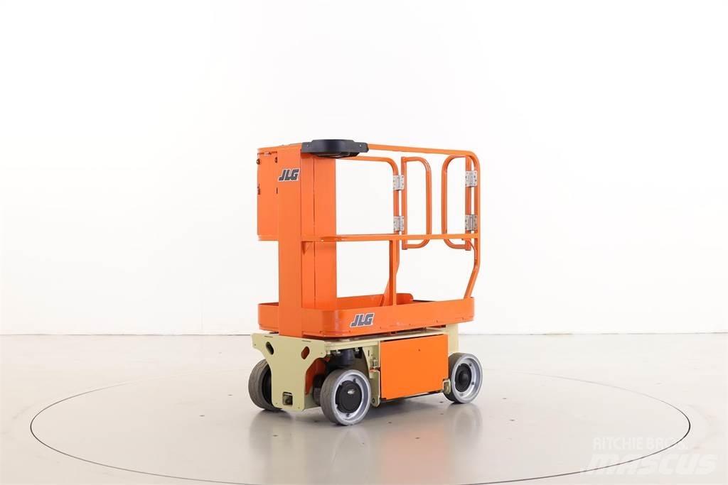 JLG 1230ES Podnośniki masztowe
