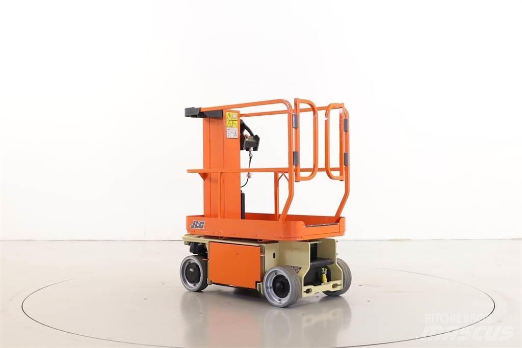 JLG 1230ES Podnośniki masztowe