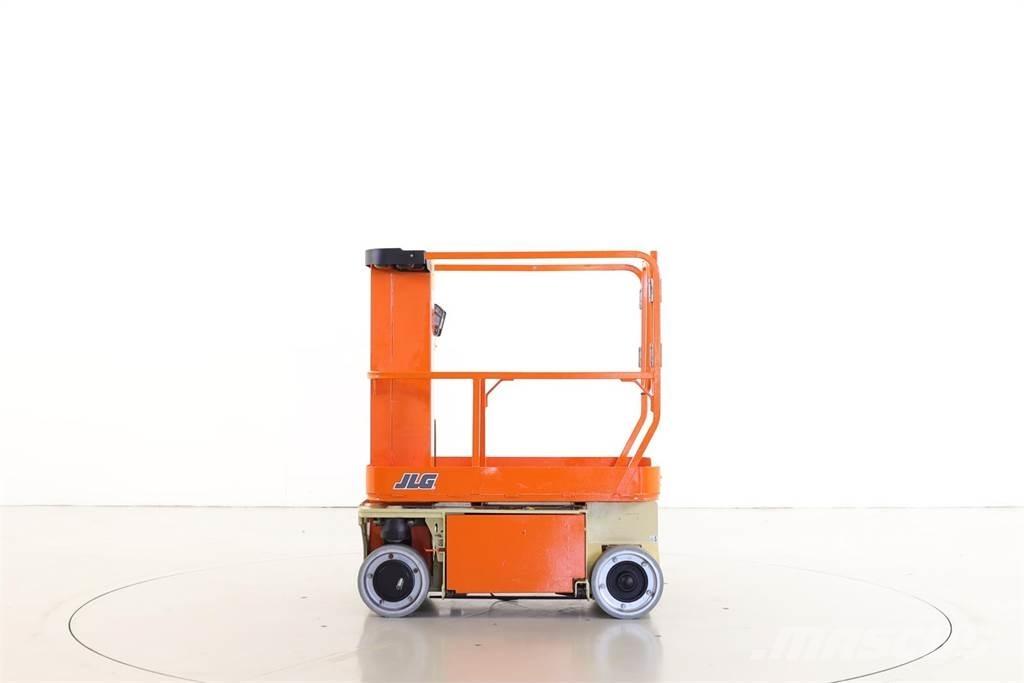 JLG 1230ES Podnośniki masztowe