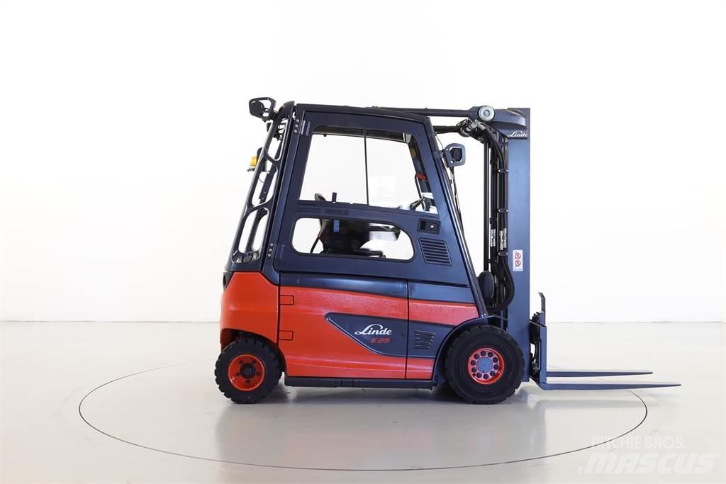 Linde E25-01 387 Wózki elektryczne