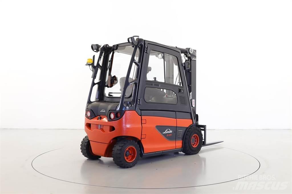 Linde E25-01 387 Wózki elektryczne