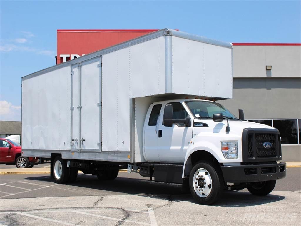 Ford F-650 Samochody ciężarowe ze skrzynią zamkniętą