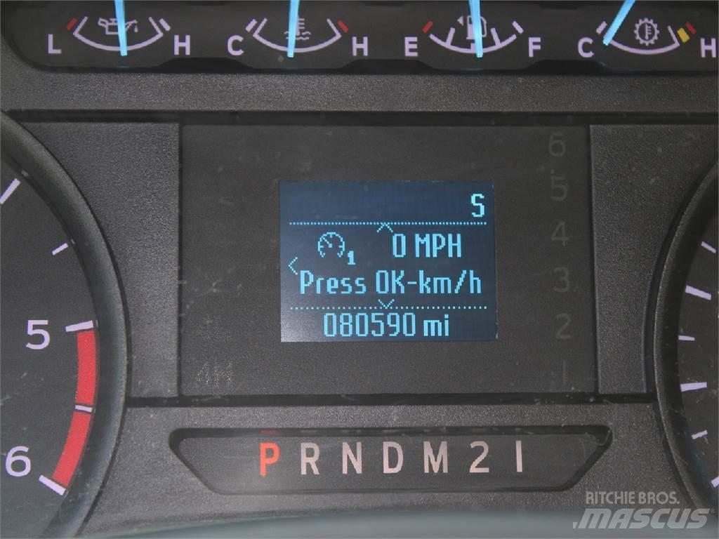 Ford F550 Żurawie samochodowe