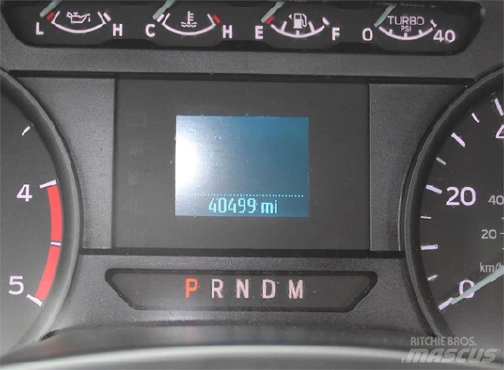 Ford F550 Pojazdy komunalne