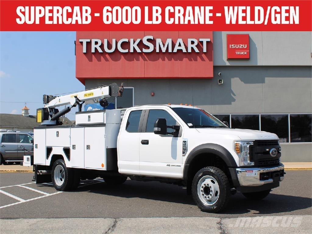 Ford F550 Samochody ratownicze pomocy drogowej