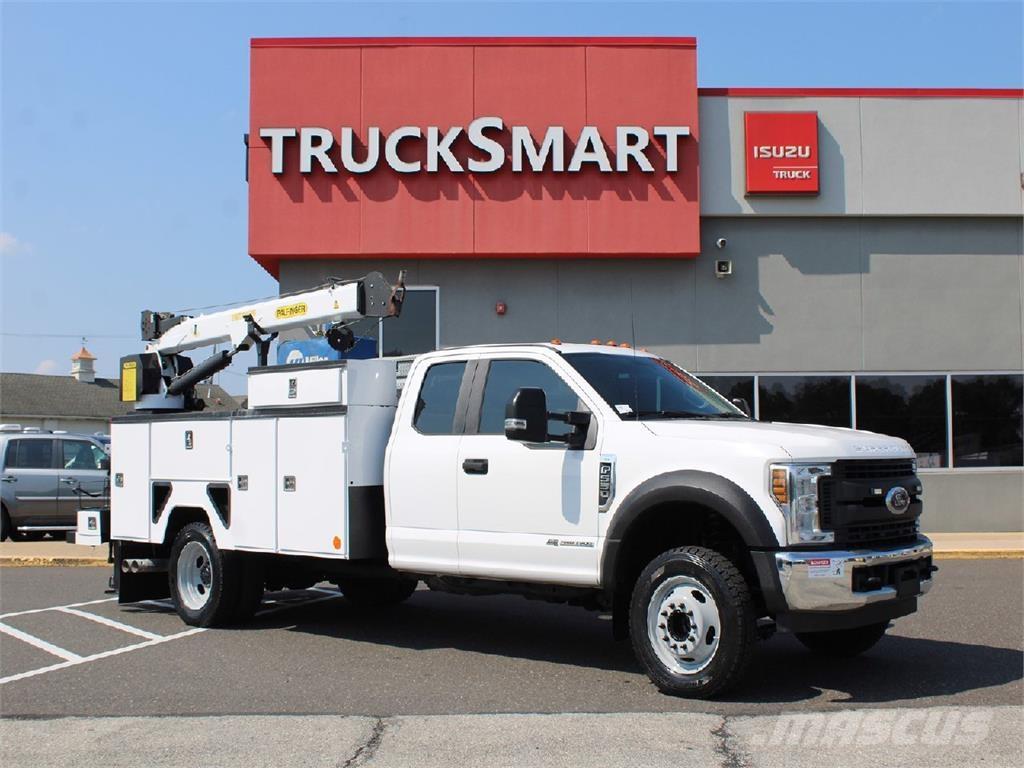 Ford F550 Samochody ratownicze pomocy drogowej
