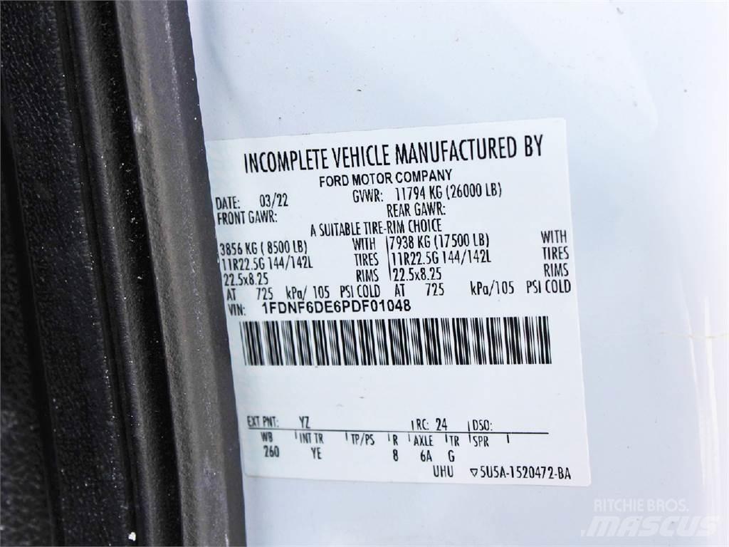 Ford F650 Ciężarówki typu Platforma / Skrzynia
