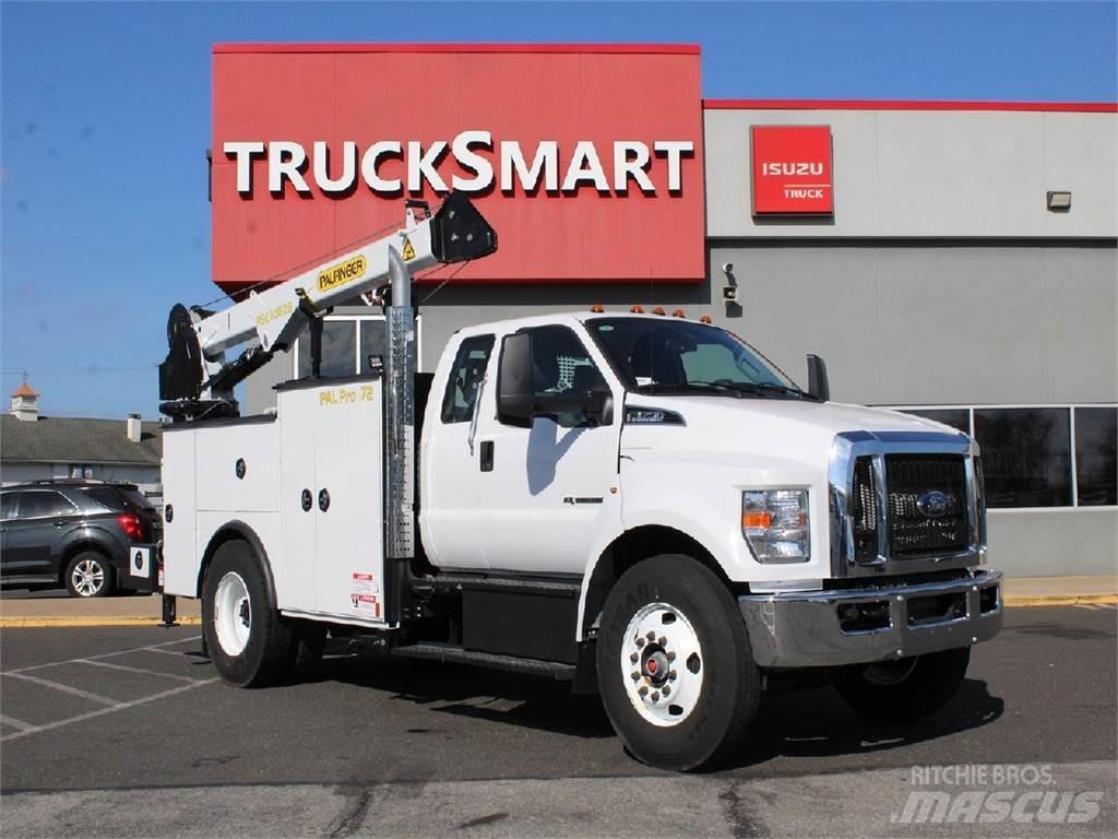 Ford F750 Żurawie samochodowe