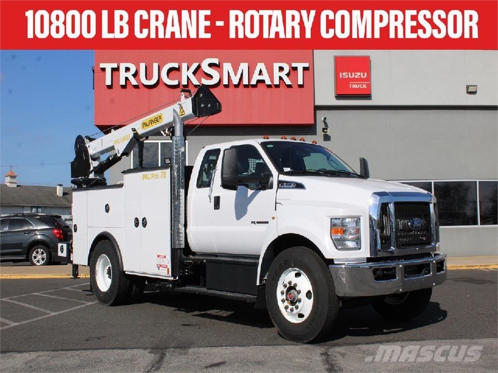 Ford F750 Samochody ratownicze pomocy drogowej