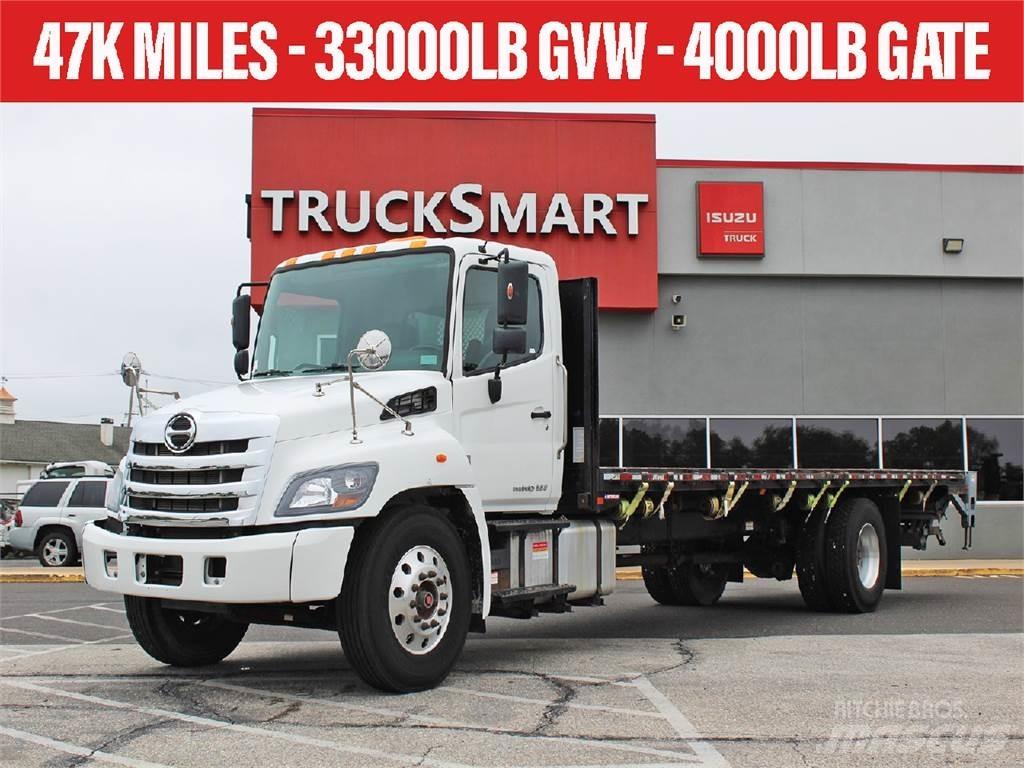 Hino 338 Ciężarówki typu Platforma / Skrzynia