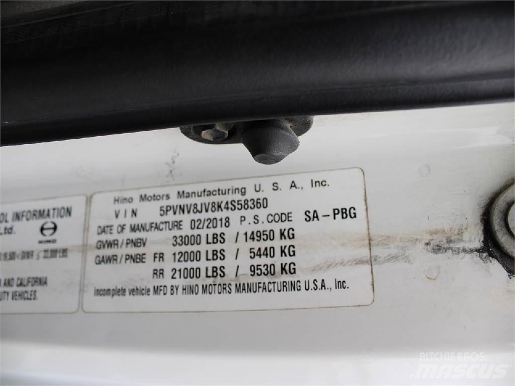 Hino 338 Ciężarówki typu Platforma / Skrzynia