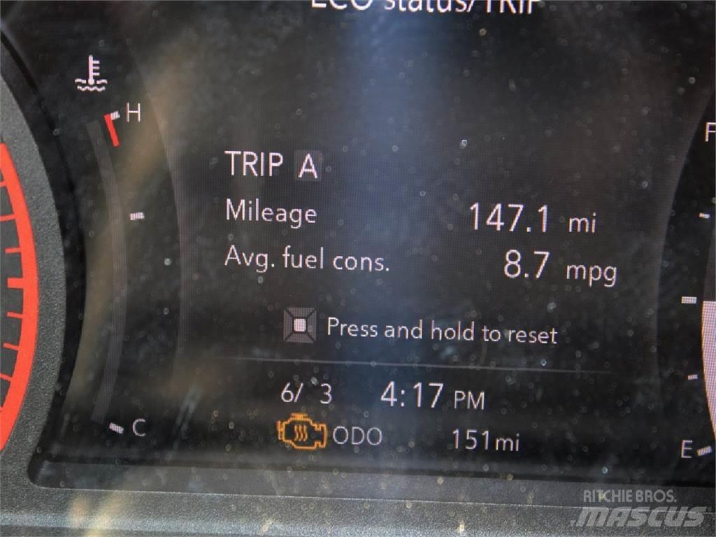 Isuzu NPR-HD Samochody ciężarowe ze skrzynią zamkniętą