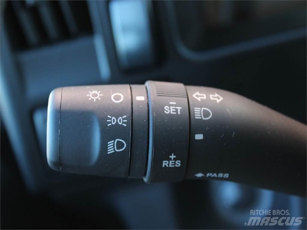 Isuzu NPR-HD Samochody ciężarowe ze skrzynią zamkniętą