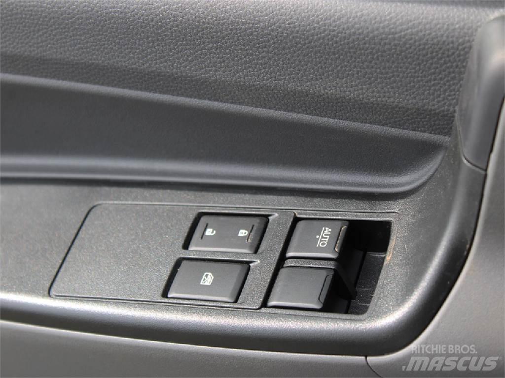 Isuzu NPR-HD Samochody ciężarowe ze skrzynią zamkniętą