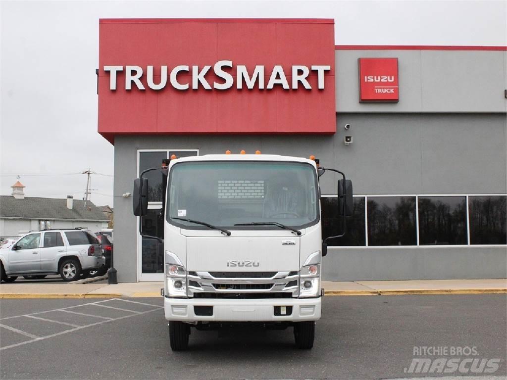 Isuzu NRR Ciężarówki typu Platforma / Skrzynia