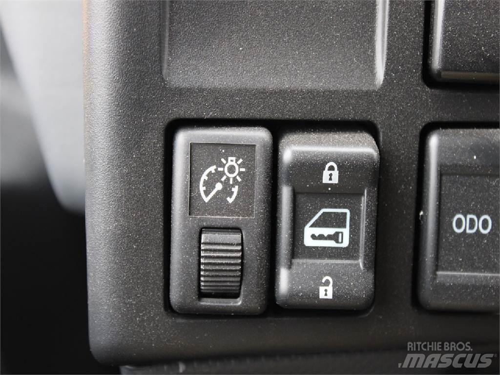 Isuzu NRR Ciężarówki z wymienną zabudową