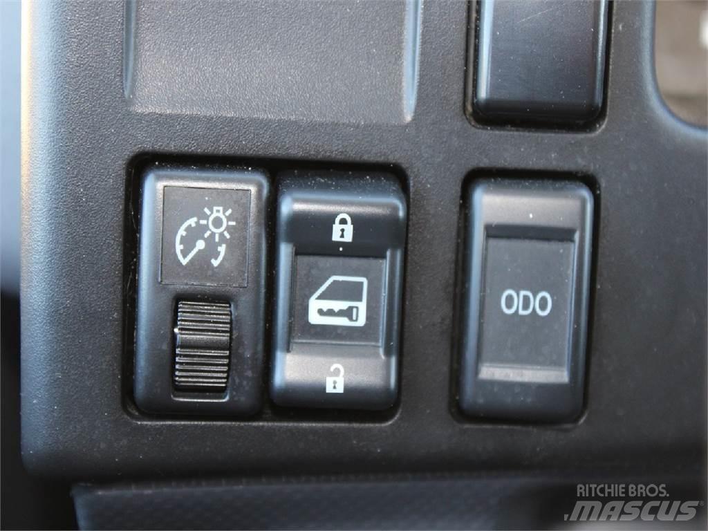 Isuzu NRR Kontenerowce / BDF