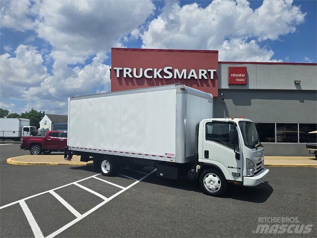 Isuzu NRR Samochody ciężarowe ze skrzynią zamkniętą