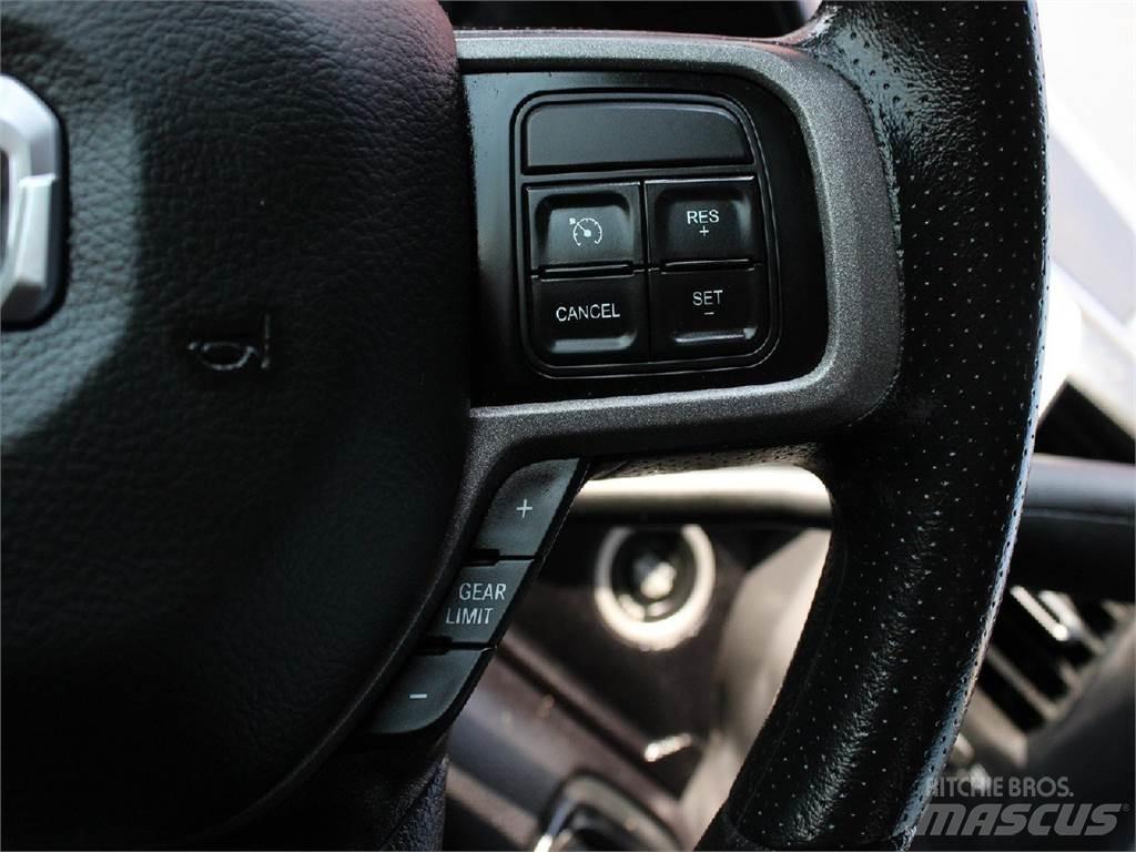 RAM 5500 Żurawie samochodowe