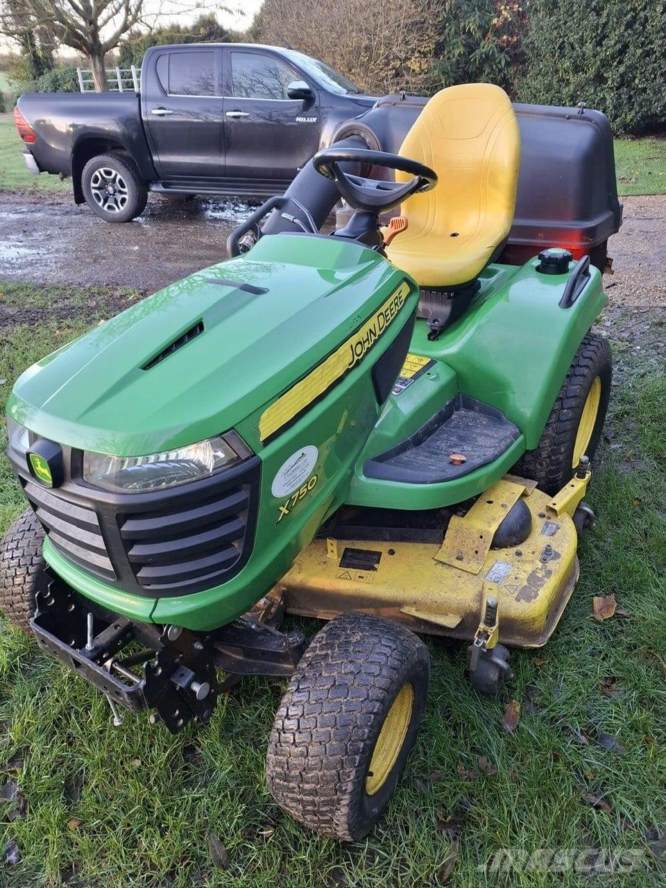 John Deere X750 Kosiarki