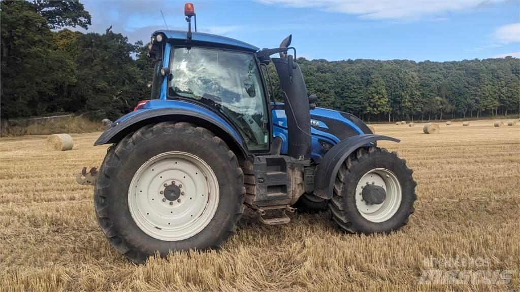 Valtra T214V Ciągniki rolnicze